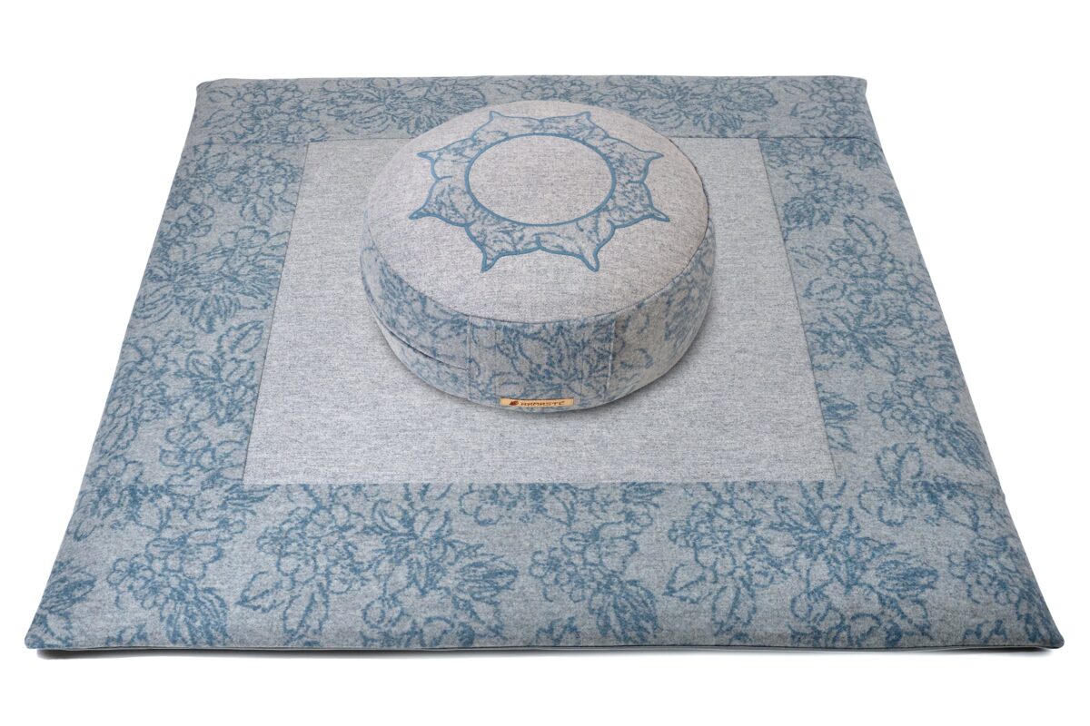 sadhana_set_blau_web2500_1.jpg Meditationsset - Sadhana – Bild 1