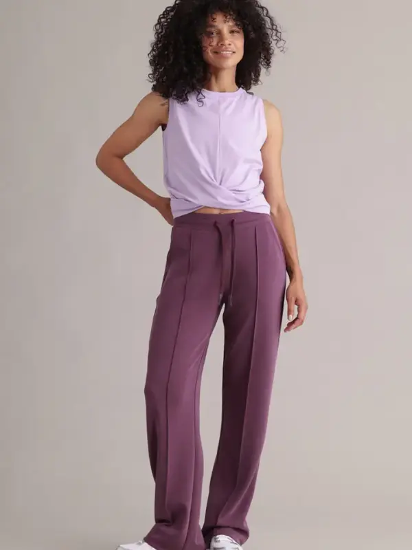 kurz geschnittenes top fliederbrise