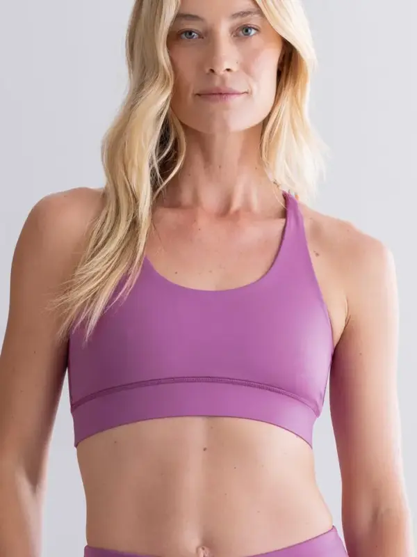 criss cross bh in auffälligem lila