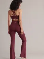 leggings mit hohem bund und ausgestelltem bein, plum