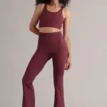 leggings mit hohem bund und ausgestelltem bein, plum